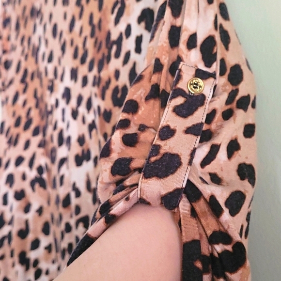 Calvin Klein Leopard Print Top Size Medium - Picture 4 of 9